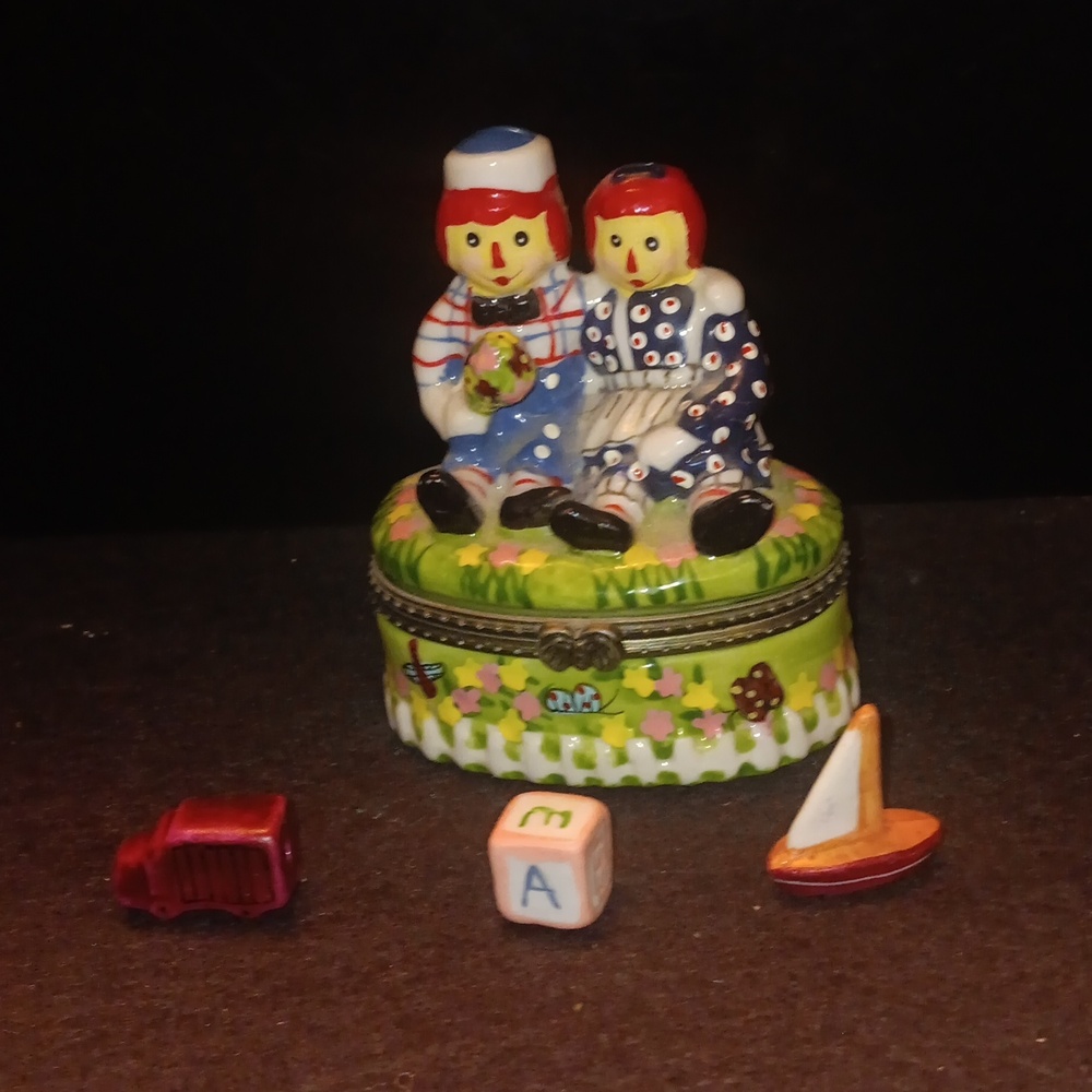Trinket box